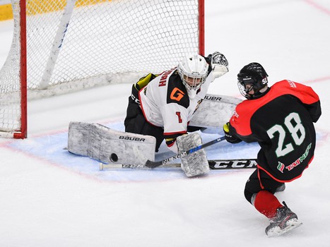 Пятый игровой день финала Первенства ЮХЛ в Омске