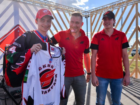 "Территория Авангарда". Часть 1. Площадь у арены