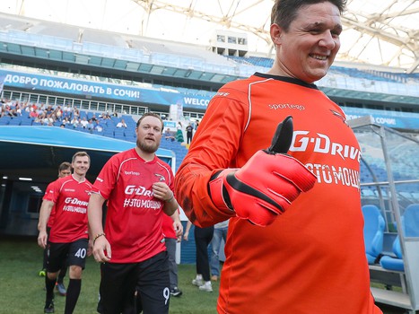 Товарищеский матч по футболу. Сборная «Авангард» - «Мощные СМИ» 13:2