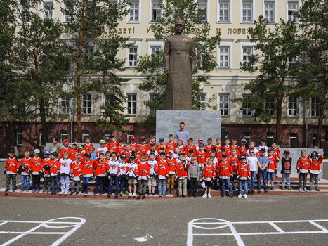 Экскурсия в Омский кадетский военный корпус для маленьких «ястребов»