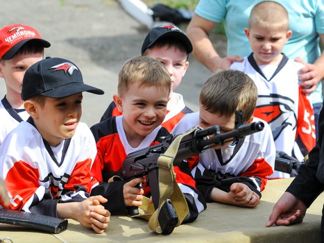 Экскурсия в Омский кадетский военный корпус для маленьких «ястребов»