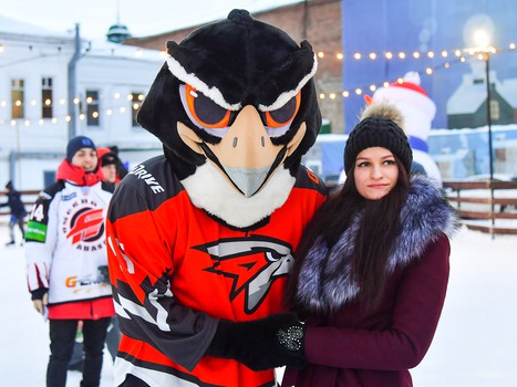 Выходные с «Авангардом» на городском катке на Бударина