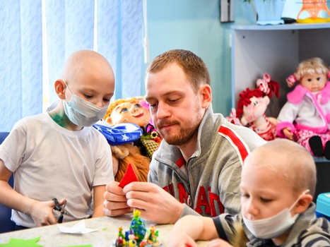 "Авангард" поздравил юных болельщиков из ОДКБ с наступающим Новым годом