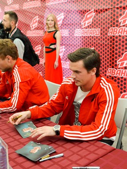 "Территория Авангарда". Часть 1. Площадь у "Арены Омск"