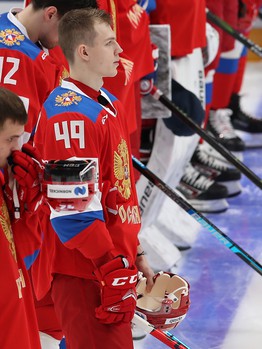 Семёнов и Войнов в матче сборной России против Швеции на Кубке 1 канала