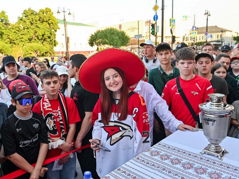 Первая вечеринка Буэнос Летос: Луи Робитайл