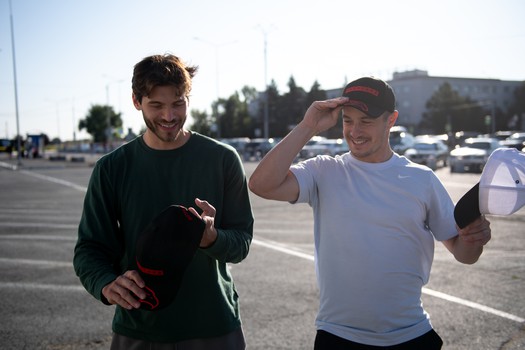 Джозеф Чеккони и Эндрю Потуральски прилетели в Омск