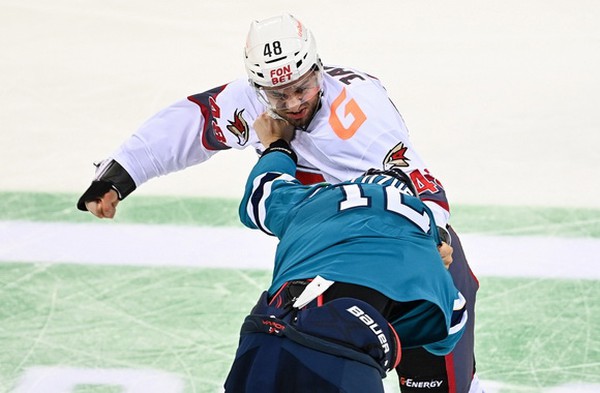 Новый омский тафгай? Интервью Кристиана Яроша о драках в Сочи и о том, кто убедил его ехать в «Авангард»