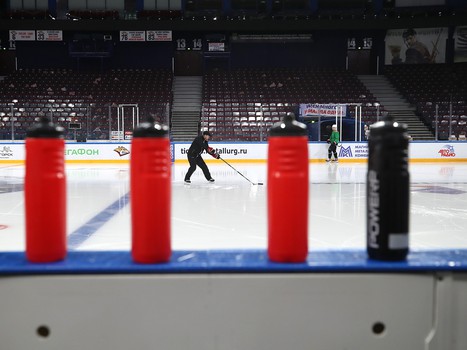 Тренировка «Авангарда» перед четвёртым матчем серии с «Металлургом»