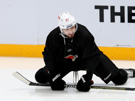 «Авангард» возобновил тренировки. Первое занятие по катанию
