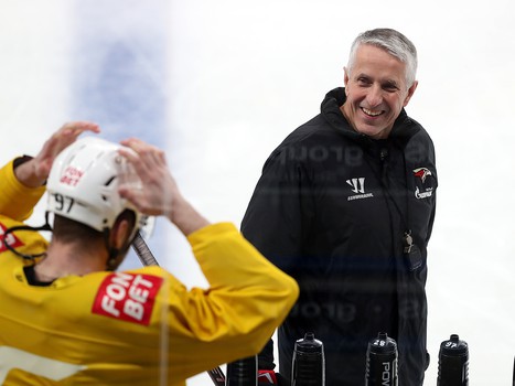 Тренировка «Авангарда» перед первым матчем серии в Магнитогорске