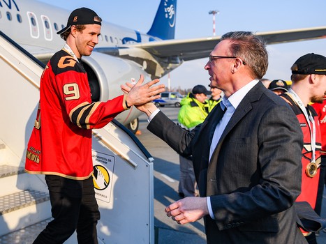 «Авангард» привёз Кубок Гагарина в Омск!