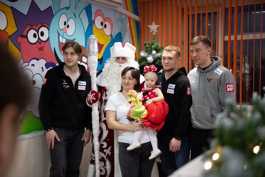 «Авангард» в гостях у болельщиков из гематологического отделения ОДКБ