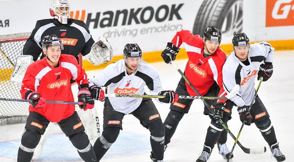 Раскатка "Авангарда" перед шестым матчем серии (ФОТО)