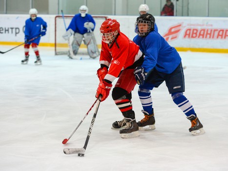 Турнир ХК "Авангард" среди дворовых детских команд в День космонавтики