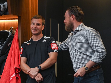 Первая ледовая тренировка «Авангарда»