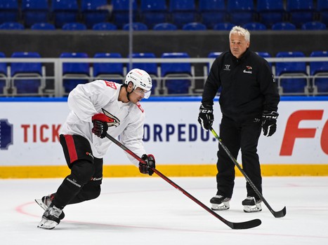 Раскатка «Авангарда» перед матчем в Нижнем Новгороде