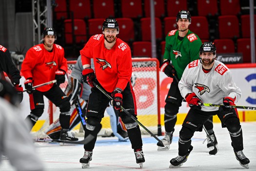 Тренировка «Авангарда» перед матчем с «Адмиралом»