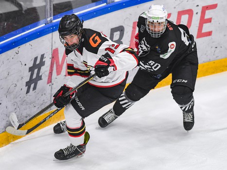Заключительный день финала Первенства ЮХЛ в Омске