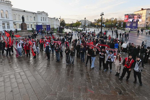 Фан-зона «Авангарда» на Пешеходном Любинском