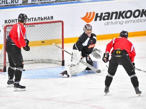 Раскатка "Авангарда" перед матчем с московским "Динамо"