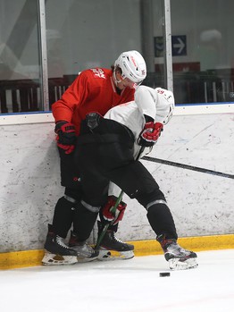 Тренировка «Авангарда» перед первым матчем серии с «Ак Барсом»