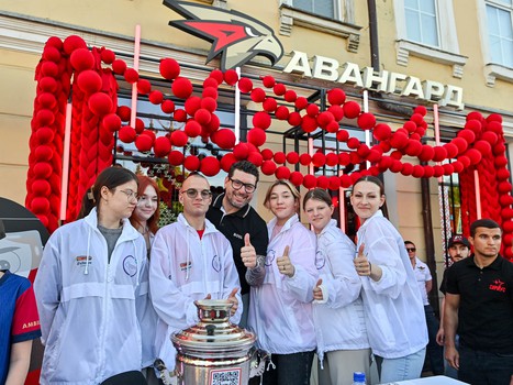 Первая вечеринка Буэнос Летос: Луи Робитайл