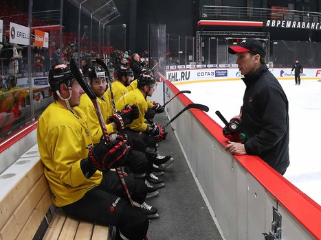 Открытая тренировка «Авангарда» для прессы и болельщиков