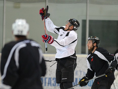 Первая тренировка "Авангарда" на льду