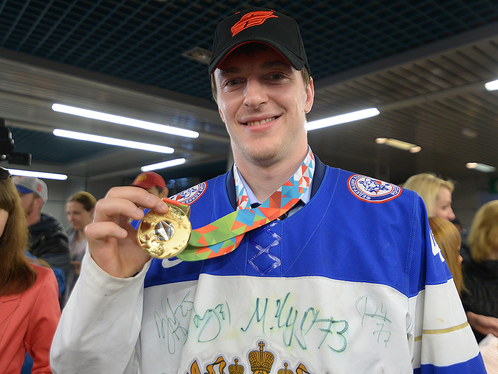 Чемпион мира 2014 Сергей Калинин прилетел в Омск