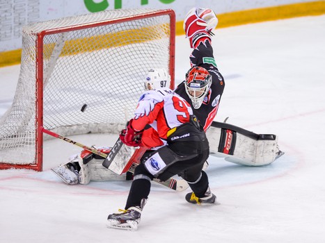 10.04.2015 "Авангард" - "Омские Ястребы" 5:4