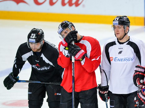 Раскатка "Авангарда" перед пятым матчем серии с "Салаватом Юлаевым"