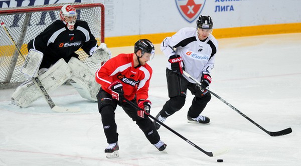 Раскатка "Авангарда" перед домашним матчем с "Торпедо". Фоторепортаж