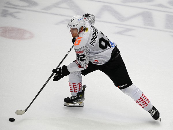 Василий Пономарёв сделал дубль в юбилейном матче