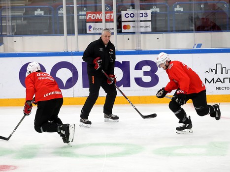 Тренировка «Авангарда» перед третьим матчем серии с «Металлургом»