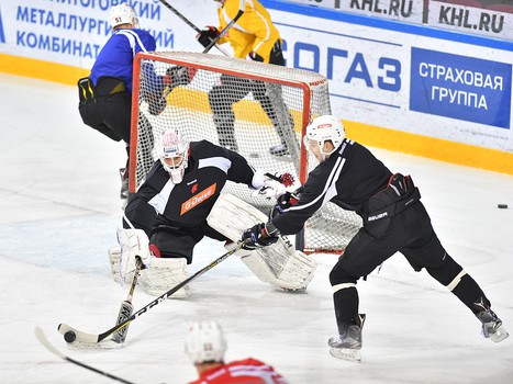 Раскатка "Авангарда" перед выездным матчем с "Металлургом" Мг