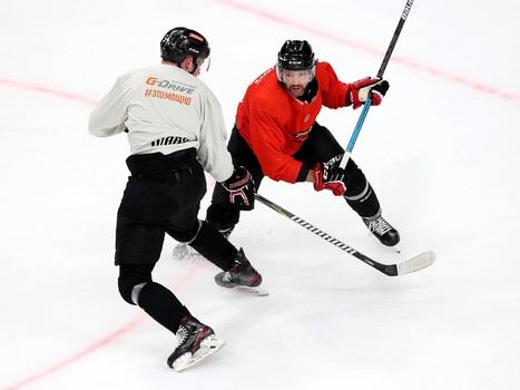 «Белые» vs «красные»: тренировочный матч