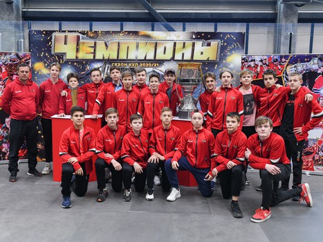 Полуфиналы и матчи за 5-8 места Первенства ЮХЛ в Омске