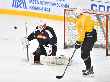 Раскатка "Авангарда" перед выездным матчем с "Металлургом" Мг