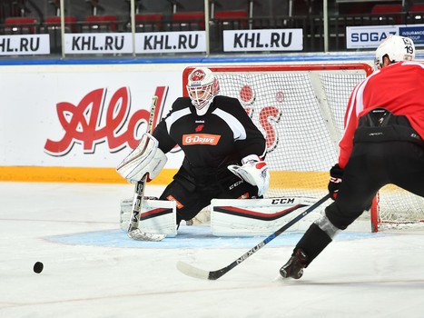 Раскатка "Авангарда" перед выездным матчем в Риге