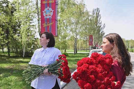 Возложение цветов в Парке Победы