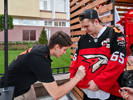 Артём Блажиевский на вечеринке Буэнос Летос