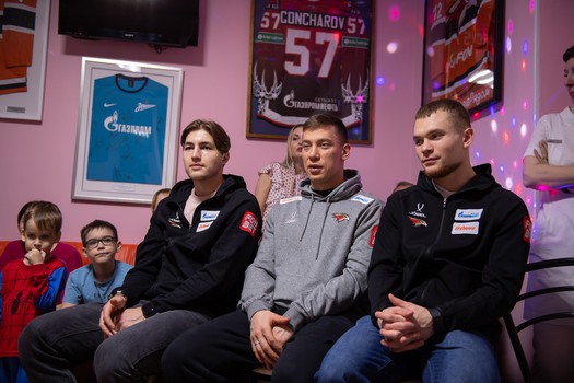 «Авангард» в гостях у болельщиков из гематологического отделения ОДКБ