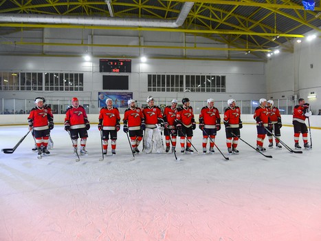 Ветераны «Авангарда» - сборная Ночной хоккейной лиги 8:4