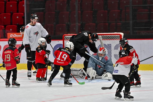 Тренировка воспитанников Хоккейной Академии «Авангард» 2019 года рождения на G-Drive Арене