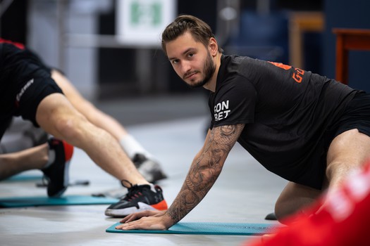 Тренировка «Авангарда» перед матчем в Санкт-Петербурге