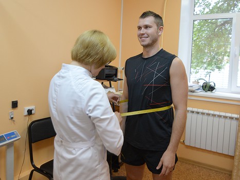 Медосмотр хоккеистов "Авангарда"