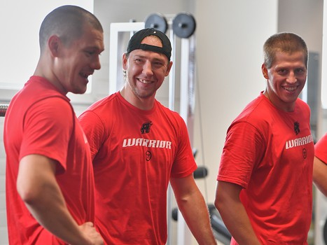 Хоккеисты "Авангарда" проходят тестирование