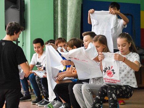 "Физ-ра с "Омскими Ястребами" в "Центре образования и развития"