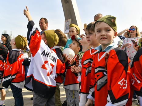 Юные «ястребы» почтили память воинов в День Победы